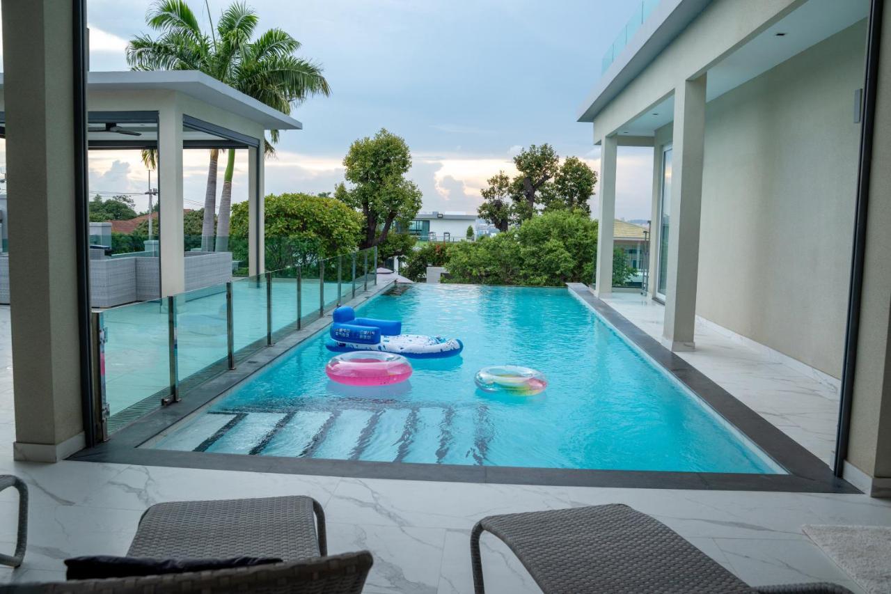 Siam Royal View Pattaya Villa Nongprue Kültér fotó